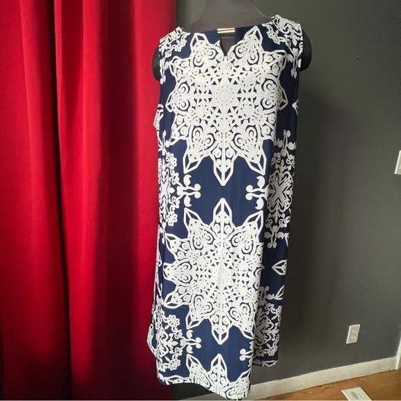 Haani Dresses & Skirts - HAANI Women A-Line Sleeveless Keyhole Dress 2XL Navy and white